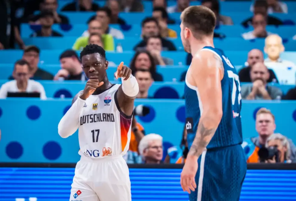 畏手畏脚, 阵容青黄不, 但是在罚球 畏手畏脚, 阵容青黄不, 但是在罚球