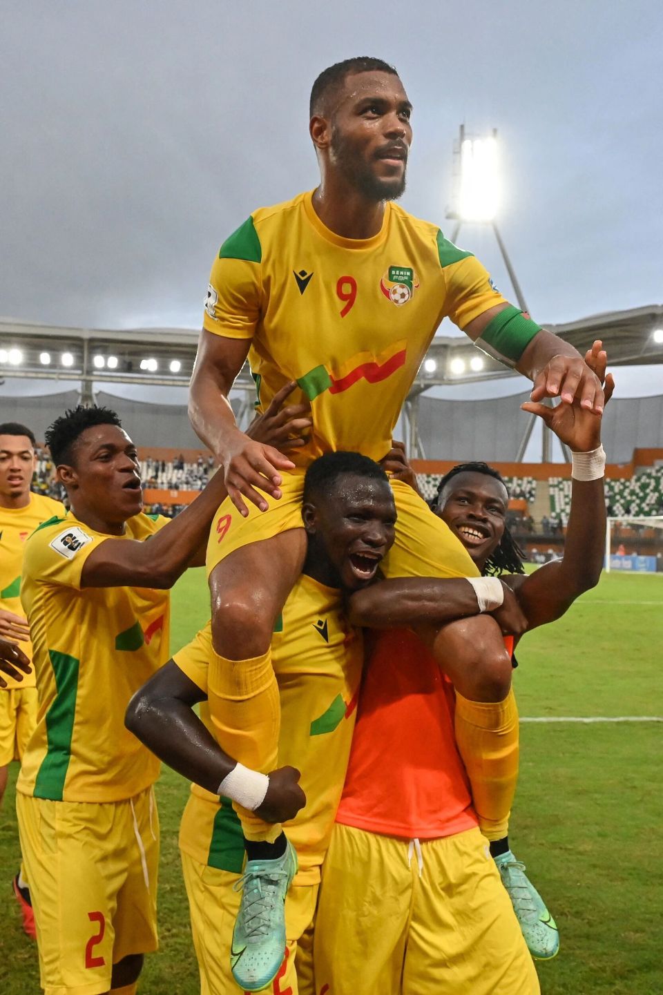 iTDru, 日利亚五年, ded iTDru, 日利亚五年, ded